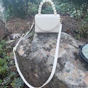 Olga Berg - Wendy Acrylic Bead Top Handle Bag (Natural)